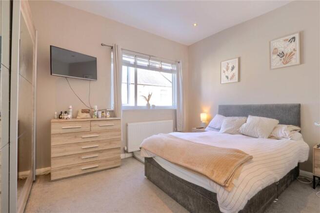 2 bed Terraced for sale Image 11