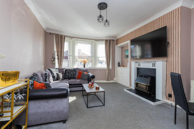 67 Windsor Crescent PA1 3SQ 1L-1