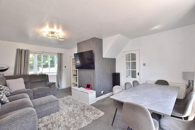 3 bed Terraced for sale Image 4