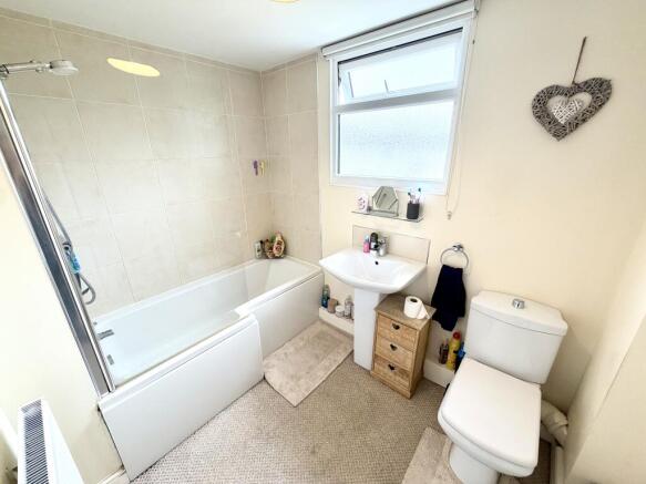 3 bed Terraced for sale Image 12