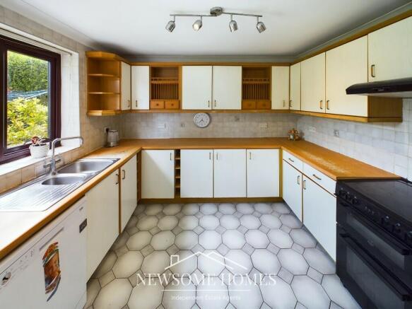 Kitchen/ Dining Room