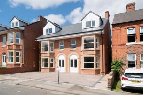 5b, Avondale Road, Chesterfield S40 4TF