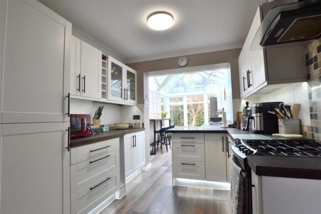 Kitchen 1.JPG