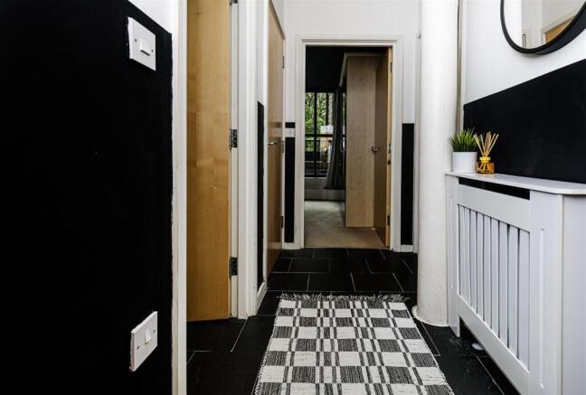 1 bed Apartment for sale Image 5