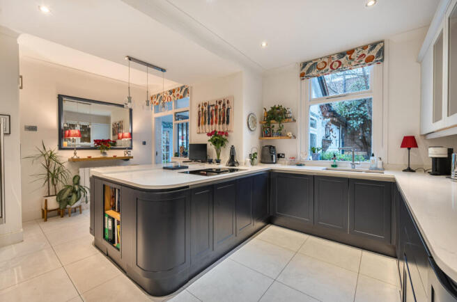 1398167-13-696908...