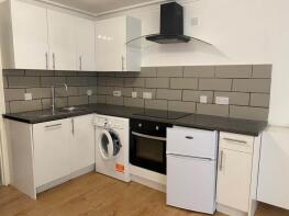 14, Winchester House, Bishops Walk, Aylesbury HP21 7LD