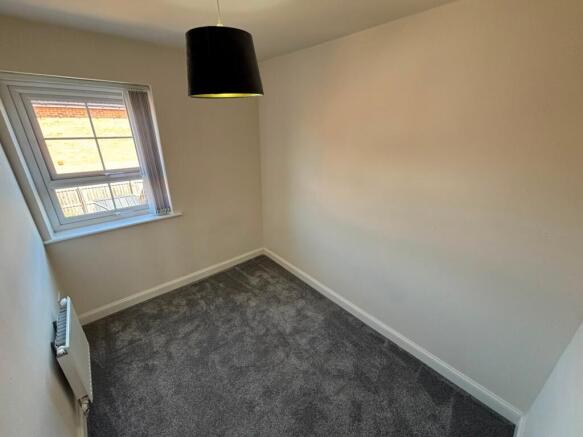 3 bed Semi-Detached to rent Image 9