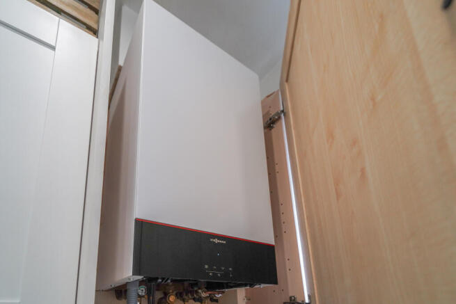 2 bed Flat for sale Image 11