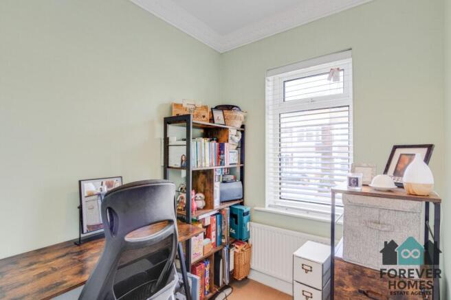 3 bed Semi-Detached for sale Image 12