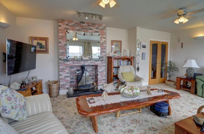 4 bed Detached for sale Image 4