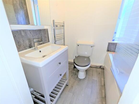 2 bed Terraced for sale Image 7
