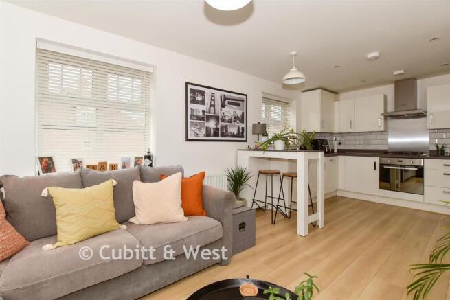 Lounge/Kitchen