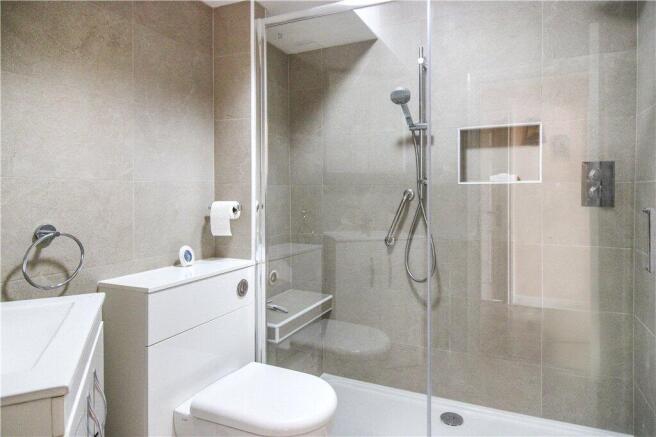 2 bed Apartment for sale Image 11