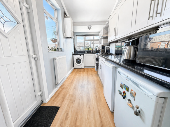 Kitchen image 3.png