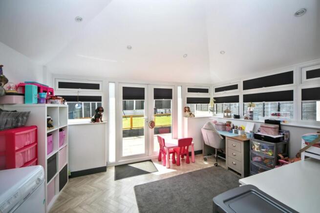 2 bed Semi-Detached for sale Image 10