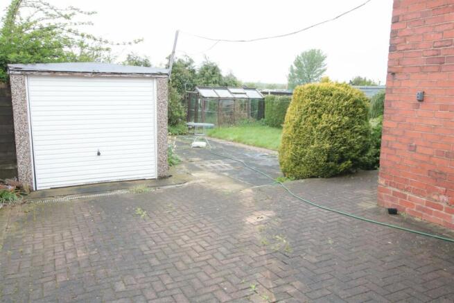 SECTIONAL GARAGE
