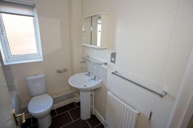 Modern bathroo...