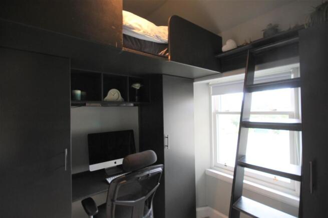 BEDROOM 5