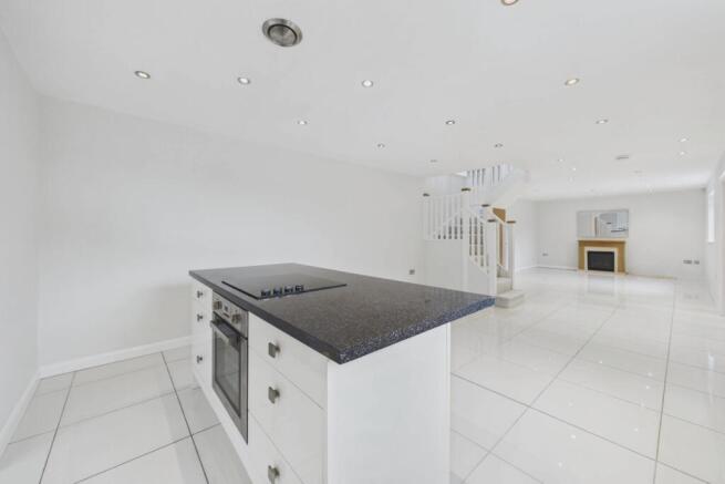 3 bed Detached for sale Image 5