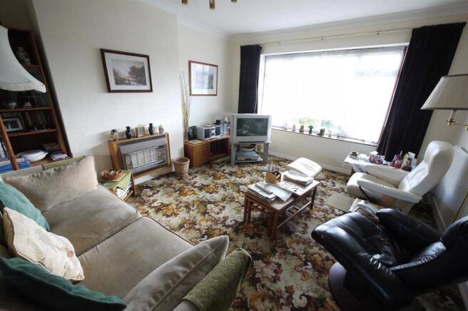 LIVING ROOM:-