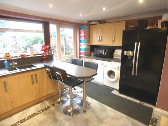 Kitchen/Breakfast Room
