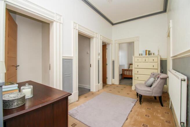 4 bed Semi-Detached for sale Image 6