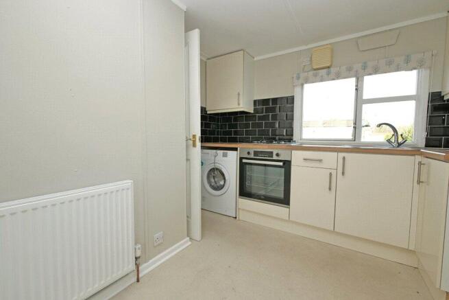 1 bed Detached Bungalow for sale Image 4