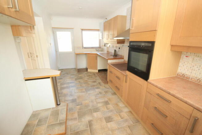 KITCHEN/ BREAKFAST ROOM