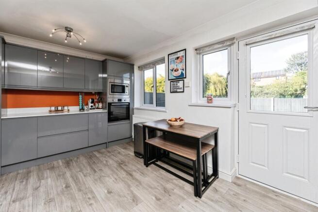 3 bed Detached for sale Image 10