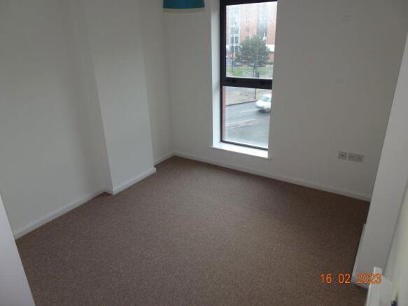 2 bed Apartment to rent Image 7
