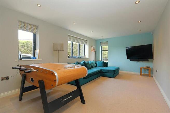 3 bed Detached for sale Image 8