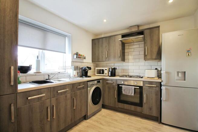 2 bed Flat for sale Image 7