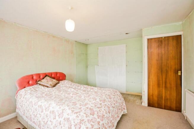 3 bed Semi-Detached for sale Image 9