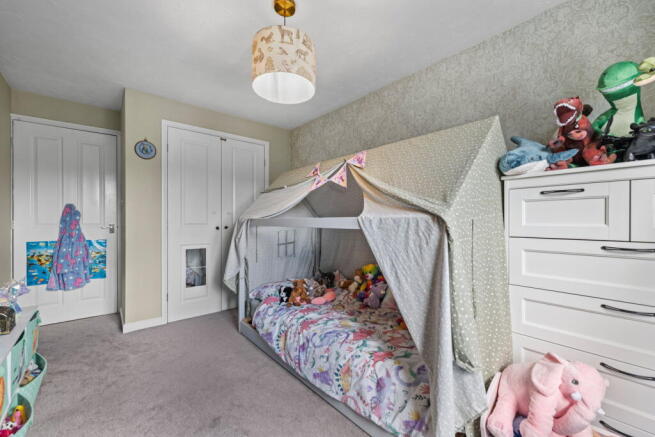 4 bed Detached for sale Image 12