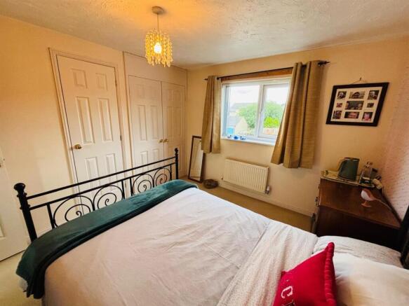 2 bed Semi-Detached for sale Image 9