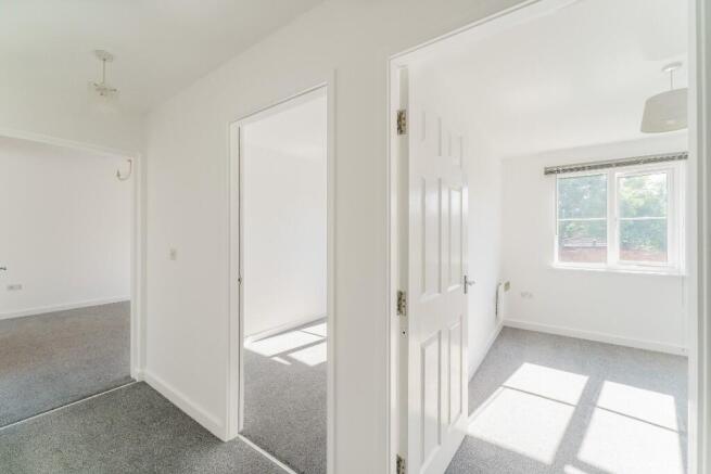 2 bed Apartment for sale Image 11