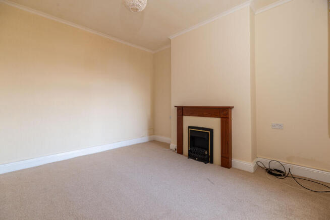 2 bed Terraced for sale Image 6