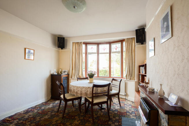 Through Lounge