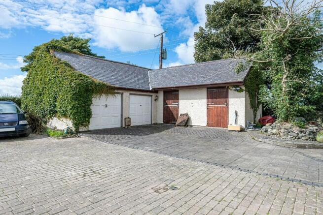GARAGE/WORKSHOP