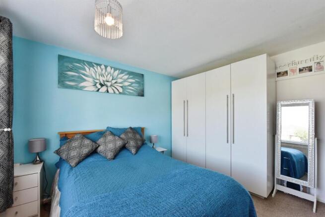 4 bed Detached for sale Image 10