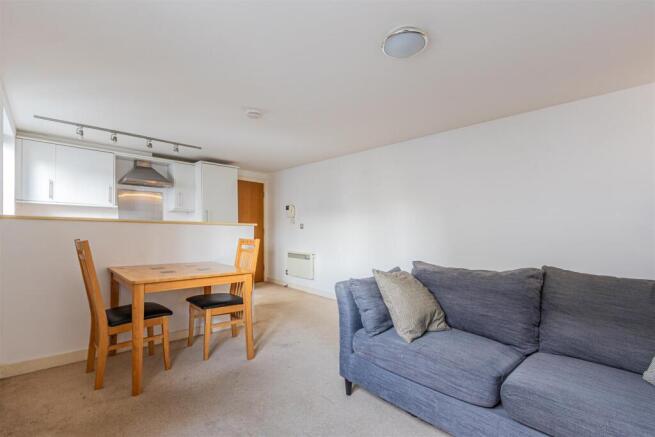 Cathedral Road 122, 4-5.jpg