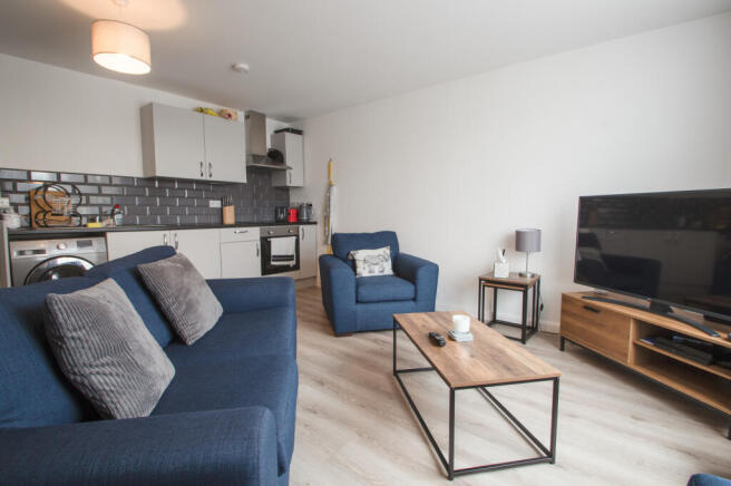 One bedroom ground floor maisonette