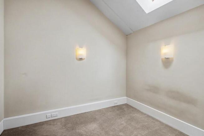 1 bed Apartment for sale Image 8