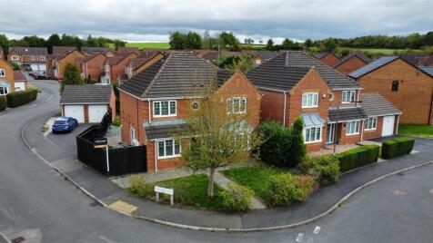 Sapphire Drive, Ripley