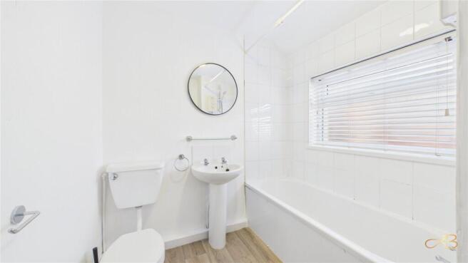 2 bed End of Terrace to rent Image 4