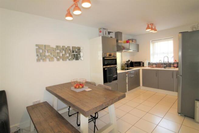 Open Plan Kitchen/Di
