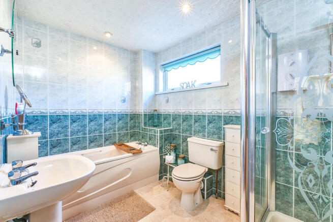 Bathroom/Shower Room