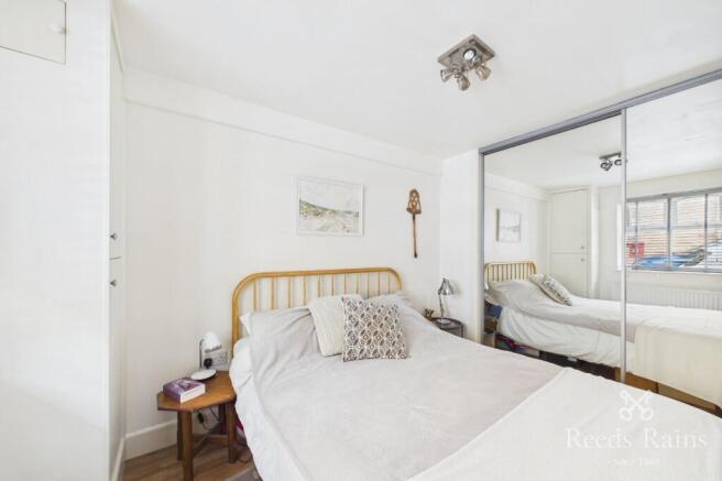 1 bed Apartment for sale Image 8