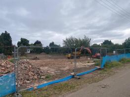 Holly Crest, Brotts Road, Newark NG23 6RL