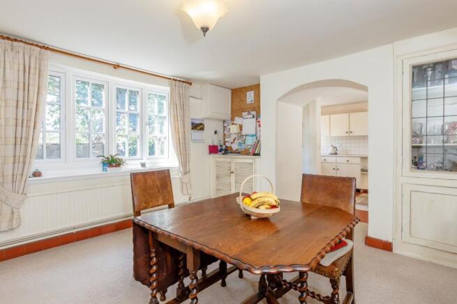 BREAKFAST  ROOM